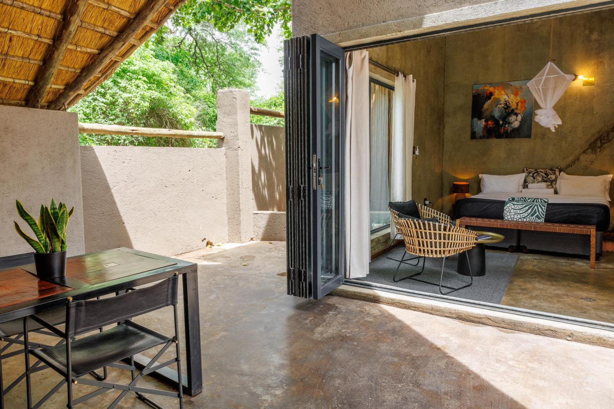 Chobe House Villa And Chalets Kasane Exterior photo
