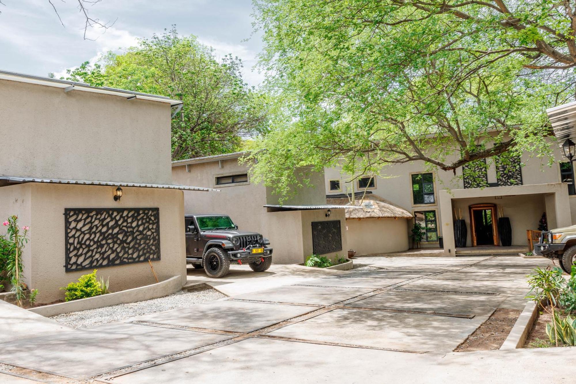 Chobe House Villa And Chalets Kasane Exterior photo